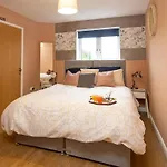 The Monument Apartment, 2 Bedrooms, 2 Bathrooms, Private Balcony, Open Plan Kitchen, Recently Renovated, Code-Access Development, Free Multi Car Park, Ideal Location