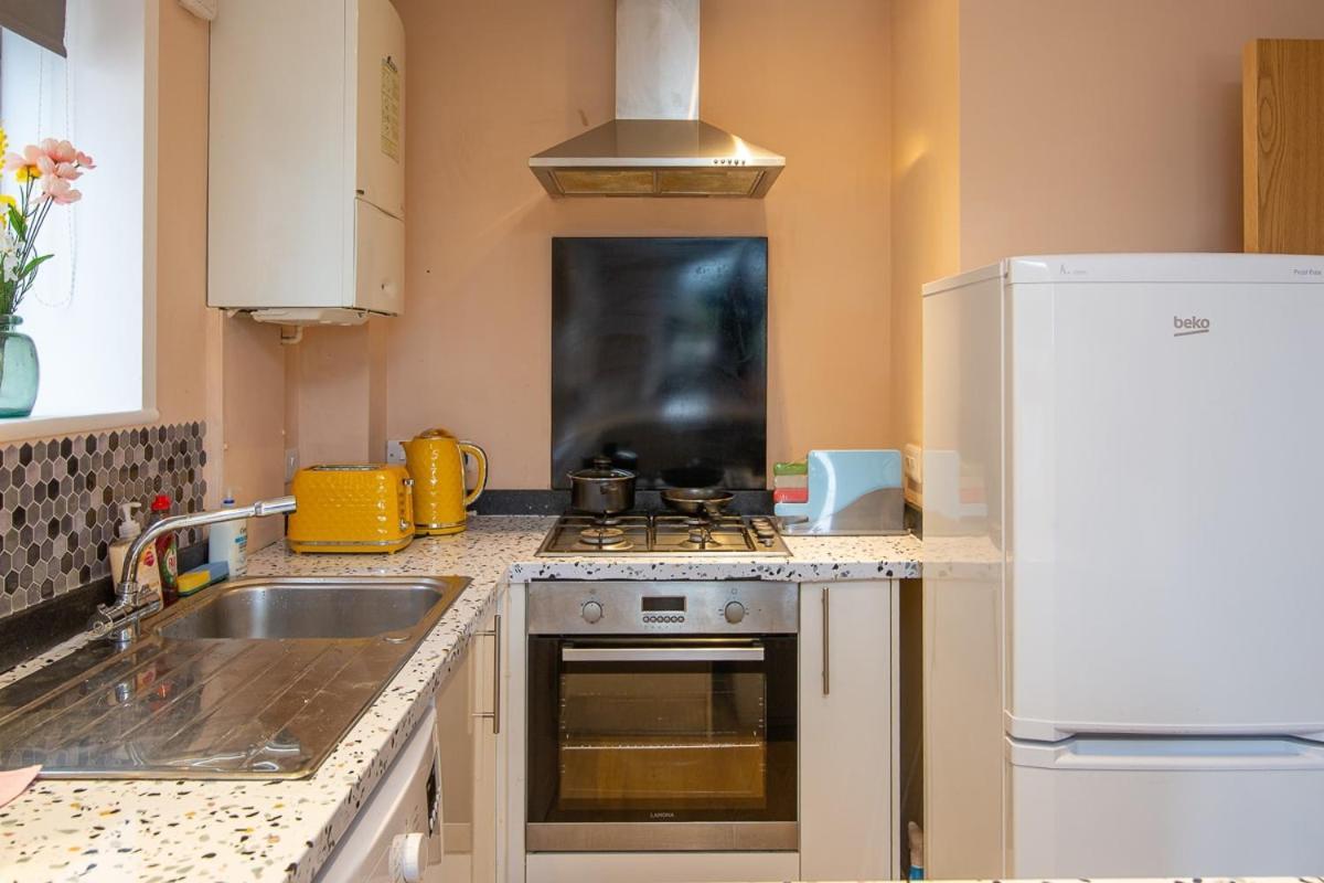 The Monument Apartment, 2 Bedrooms, 2 Bathrooms, Private Balcony, Open Plan Kitchen, Recently Renovated, Code-access Development, Free Multi Car Park, Ideal Location * Oxford